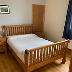Clare's Rock Self-catering Hostel *
