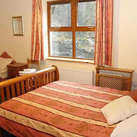 Clare's Rock Self-catering Carron