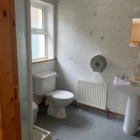אכסניה Clare's Rock Self-catering