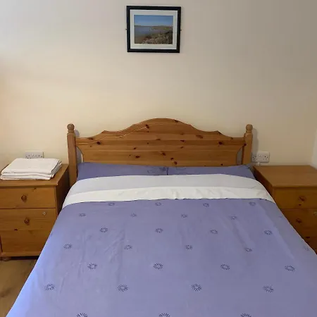 אכסניה Clare's Rock Self-catering *