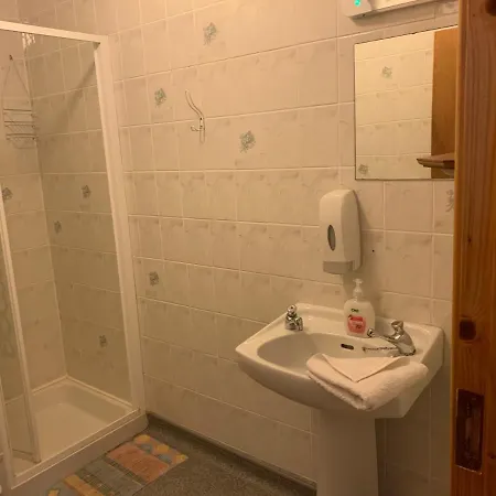 Clare's Rock Self-catering Carron