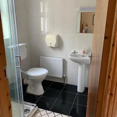 Clare's Rock Self-catering * Carron