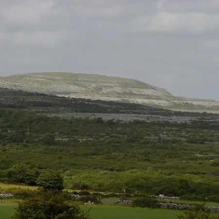 Clare's Rock Self-catering Hostel