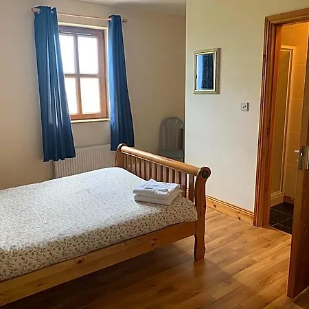 Clare's Rock Self-catering *