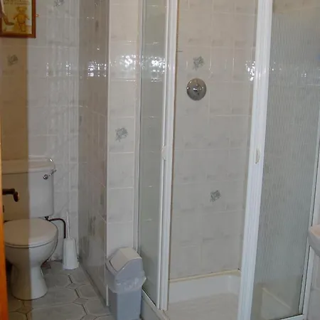 Hostel Clare's Rock Self-catering Carron