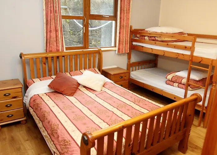 Clare's Rock Self-catering * Carron