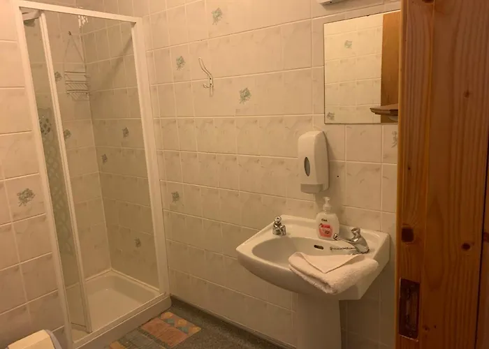 Clare's Rock Self-catering Carron