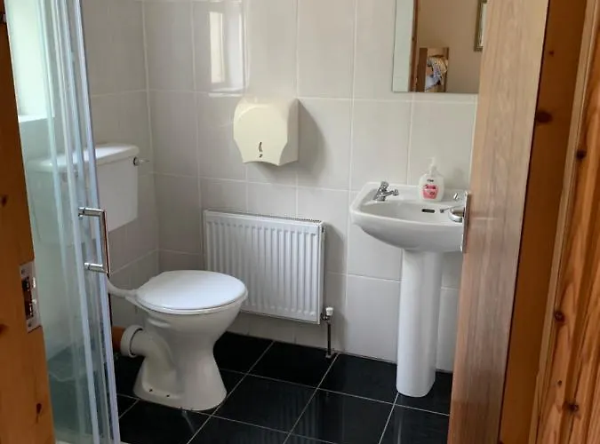 Clare's Rock Self-catering * Carron