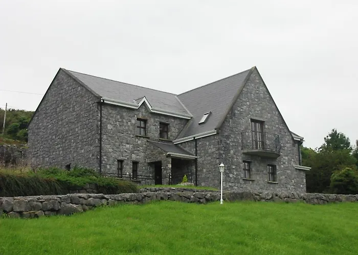 Clare's Rock Self-catering Hostel